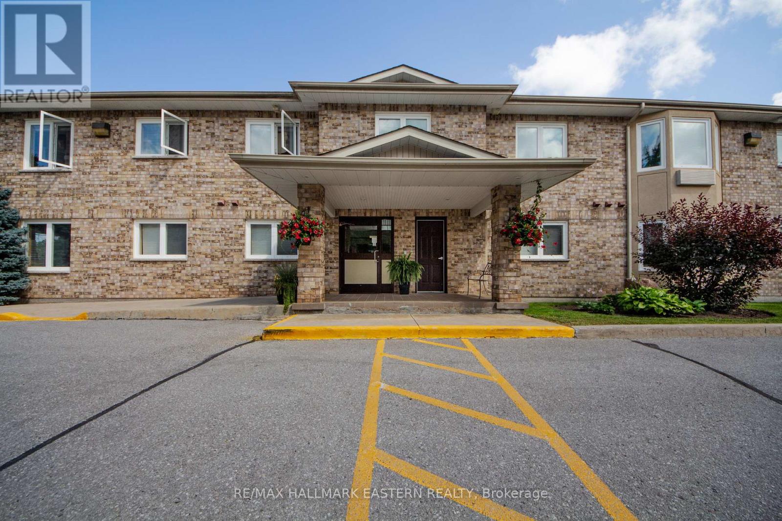 202 - 878 ARMOUR ROAD