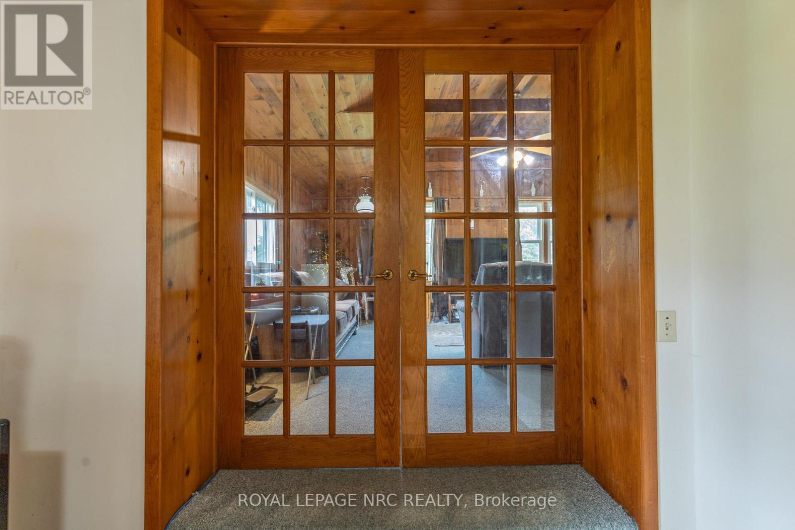 11284 Golf Course Road Property Photo 14