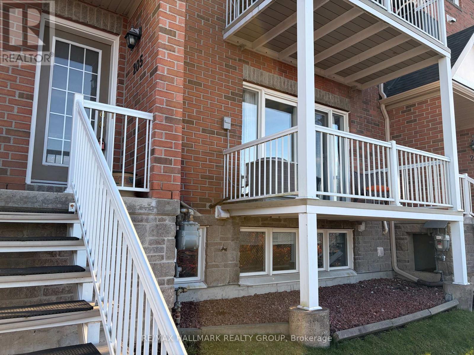 205 - 3275 St Joseph Boulevard Property Photo 1