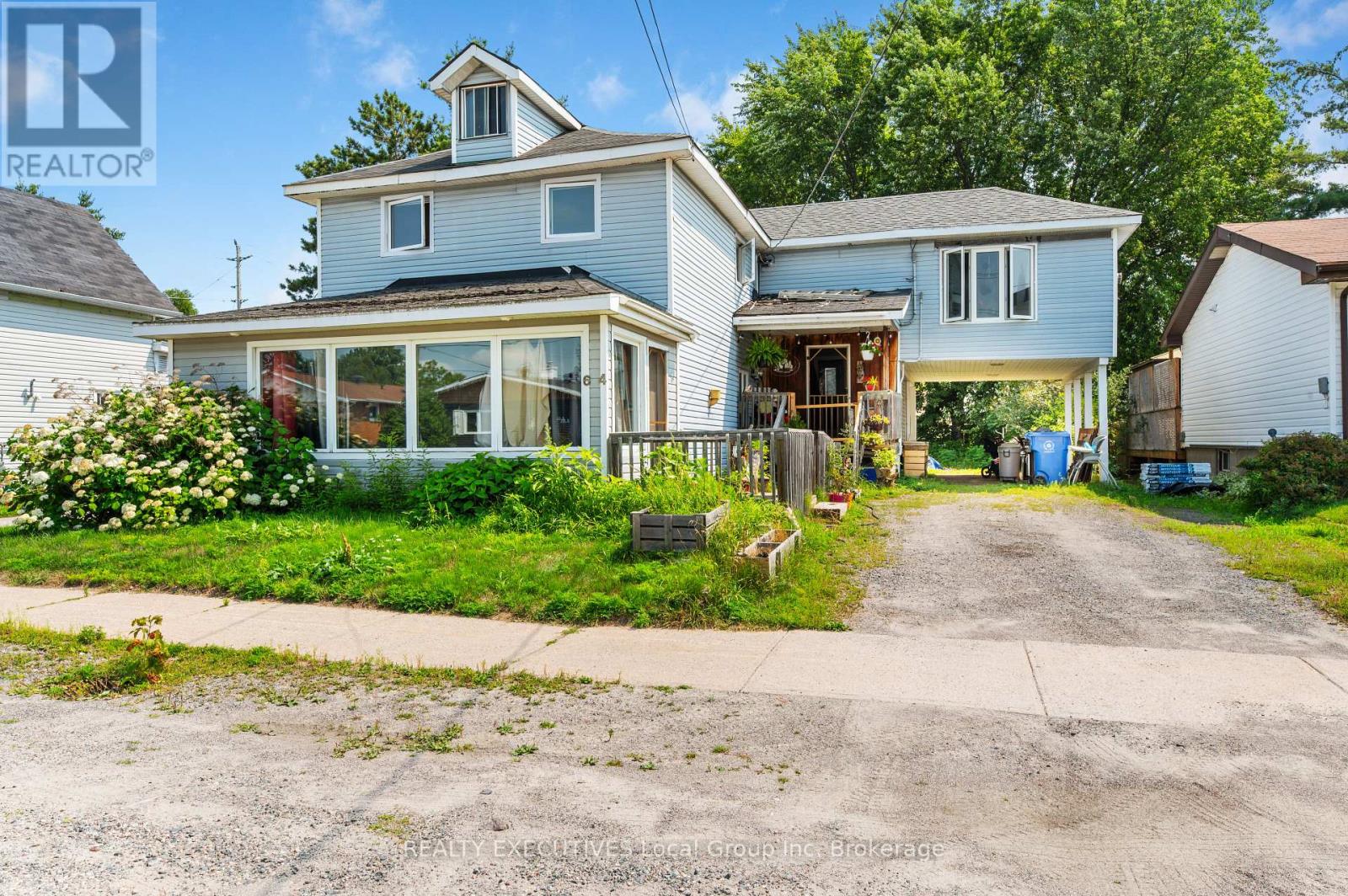 64 Nipissing Street Property Photo 2