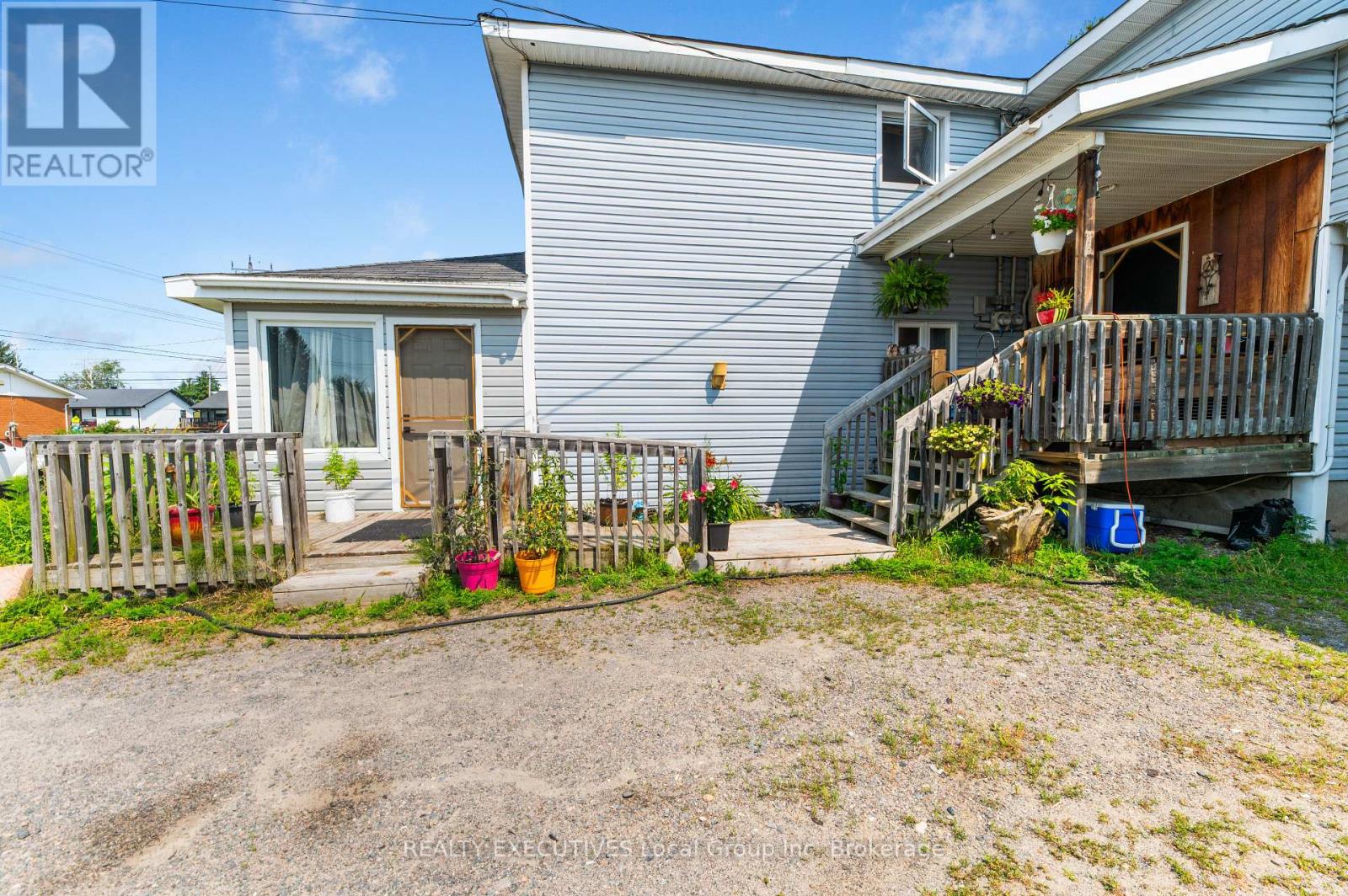 64 Nipissing Street Property Photo 6