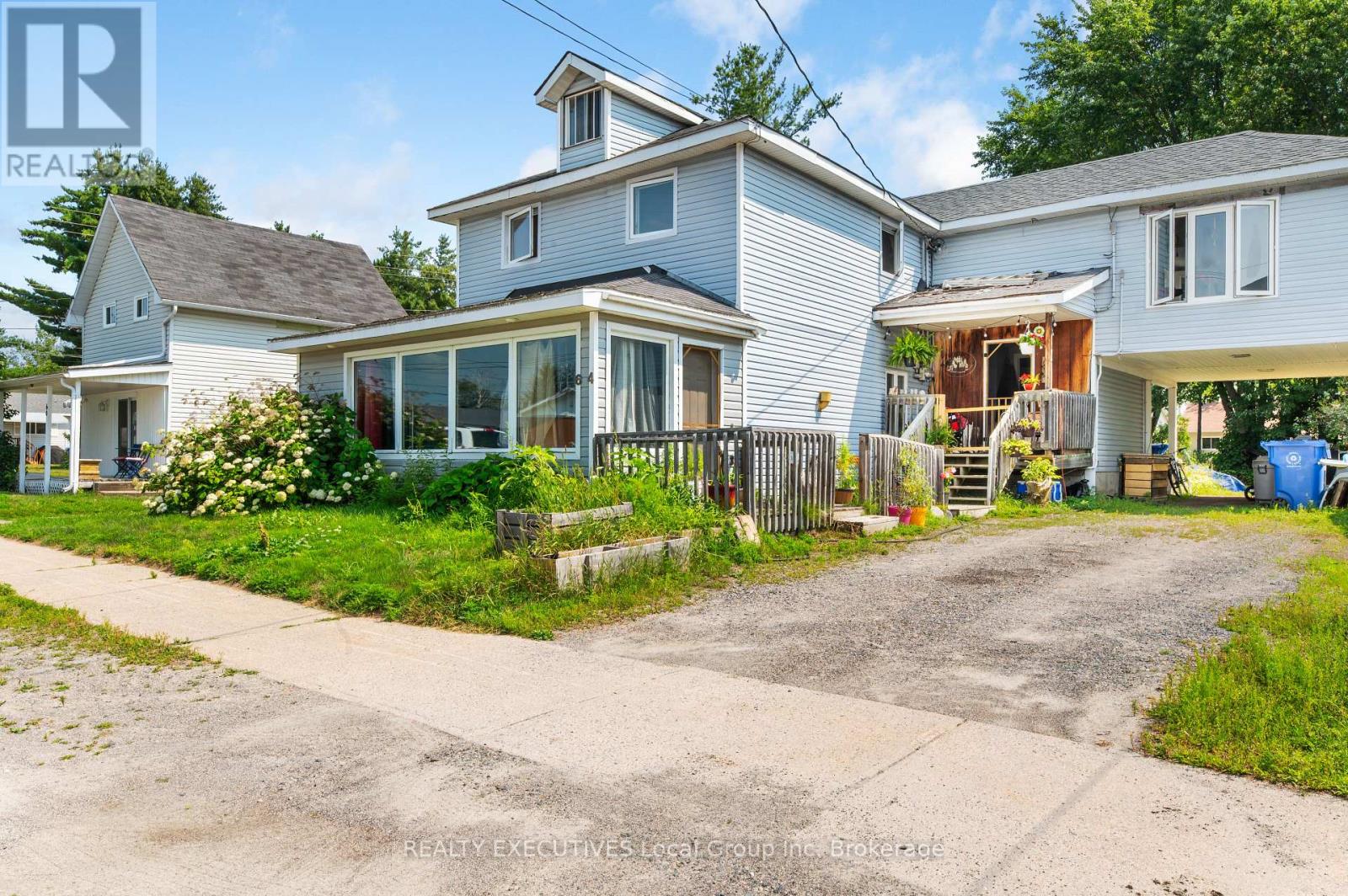 64 Nipissing Street Property Photo 9