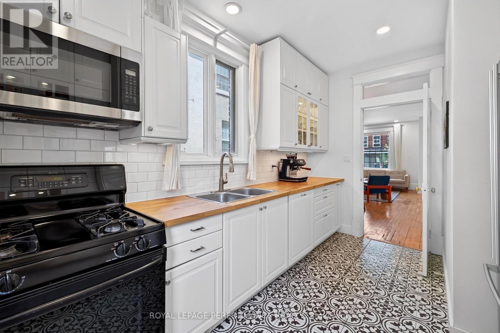 72 Springfield Road Property Photo 16