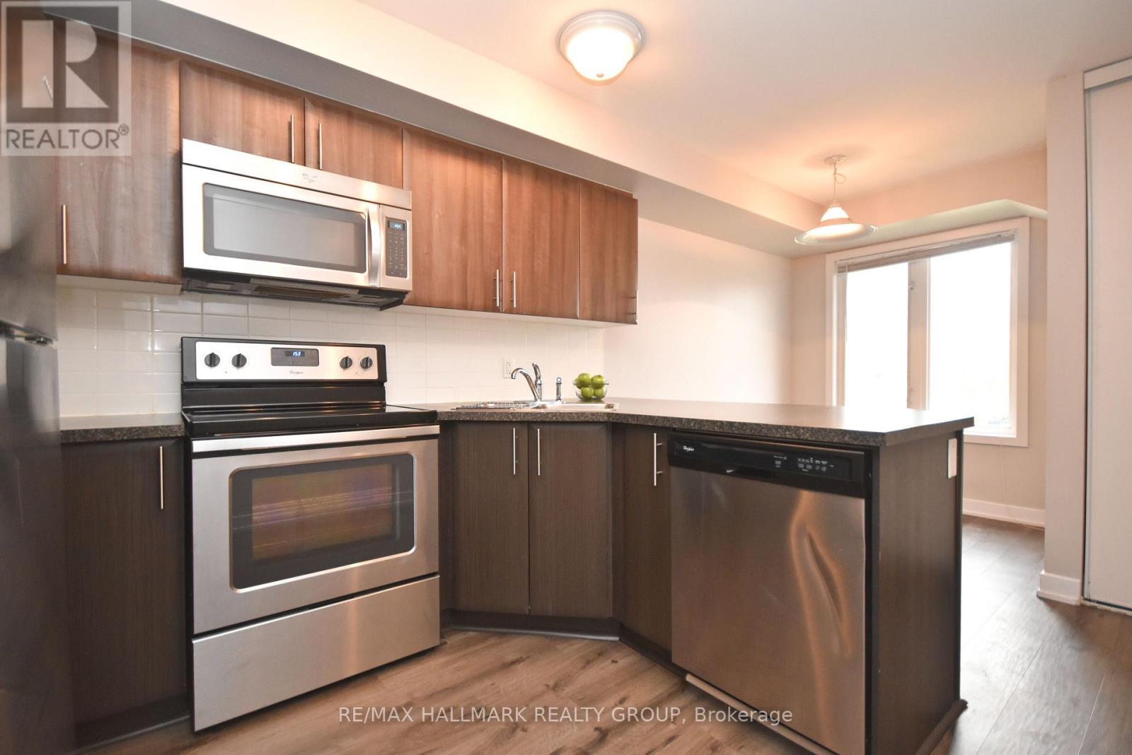 D - 4528 Innes Road Property Photo 4