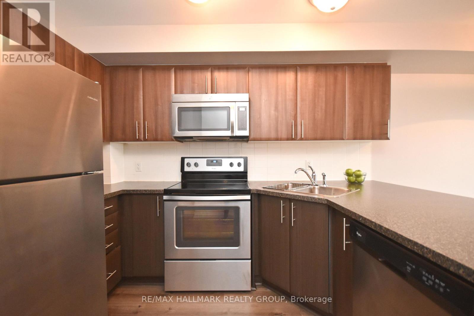 D - 4528 Innes Road Property Photo 9