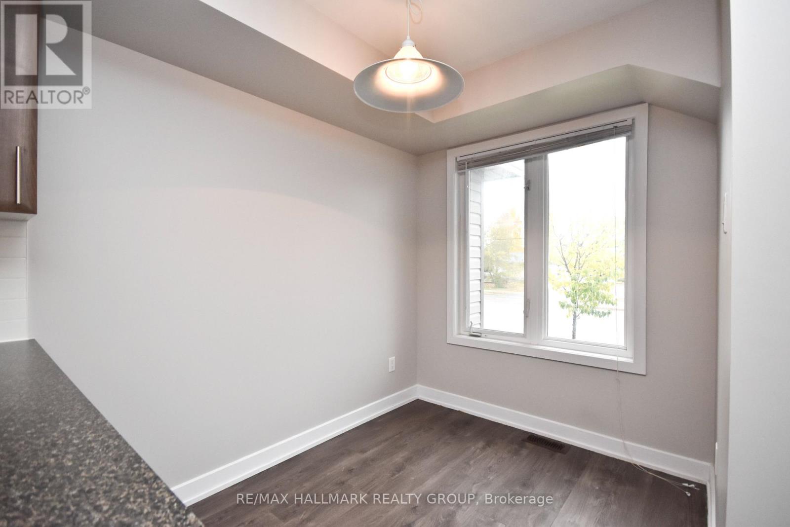 D - 4528 Innes Road Property Photo 11