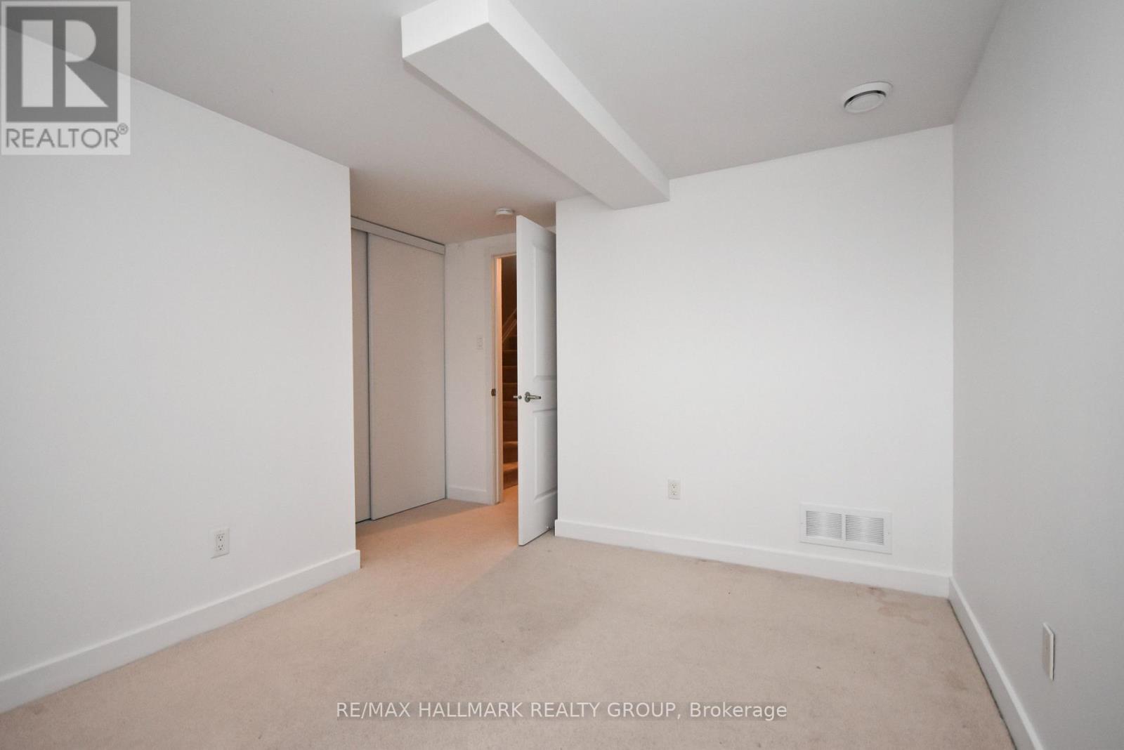 D - 4528 Innes Road Property Photo 24