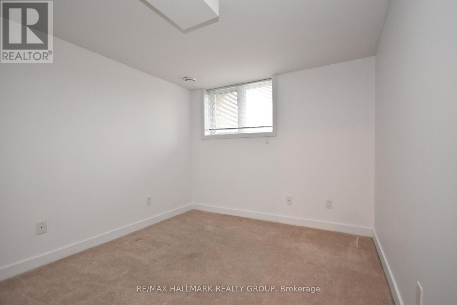 D - 4528 Innes Road Property Photo 25