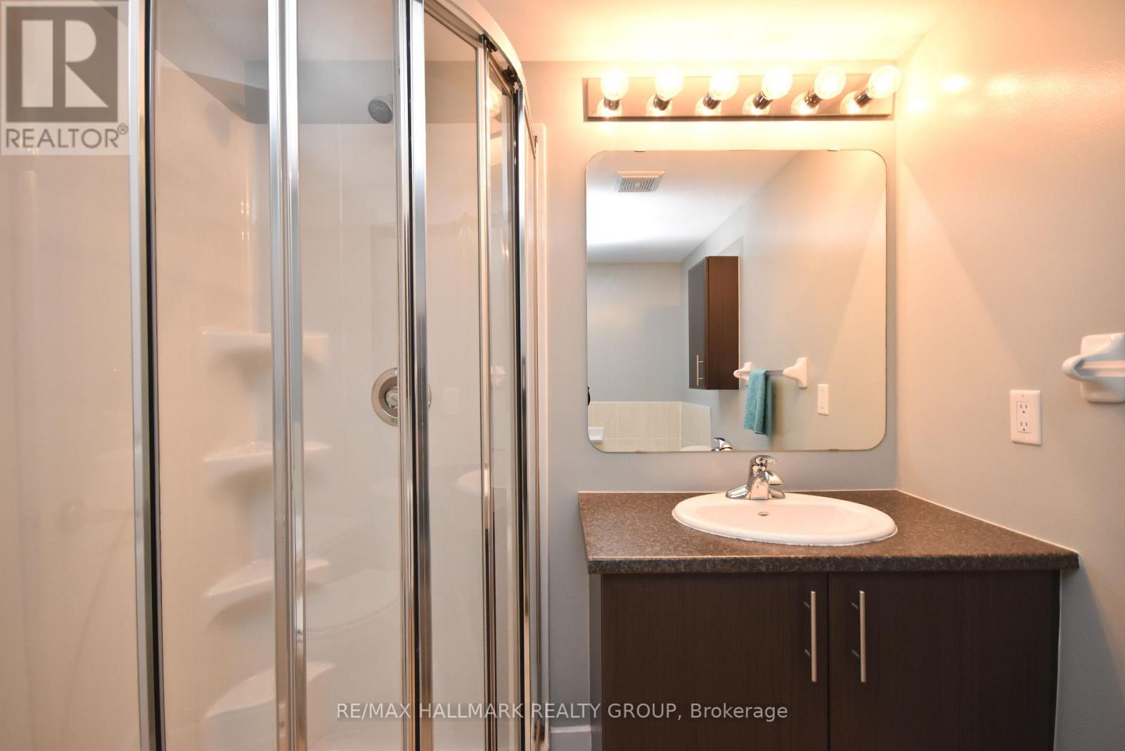 D - 4528 Innes Road Property Photo 29