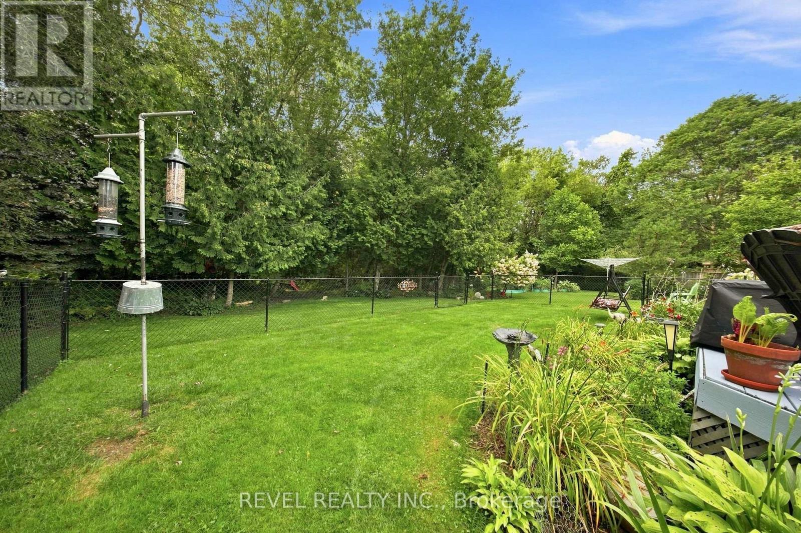 445 Nickerson Drive Property Photo 3