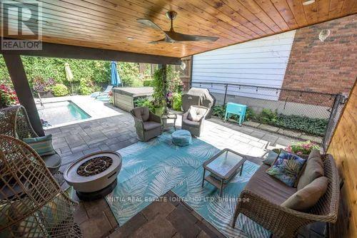 18 Hammond Crescent Property Photo 10