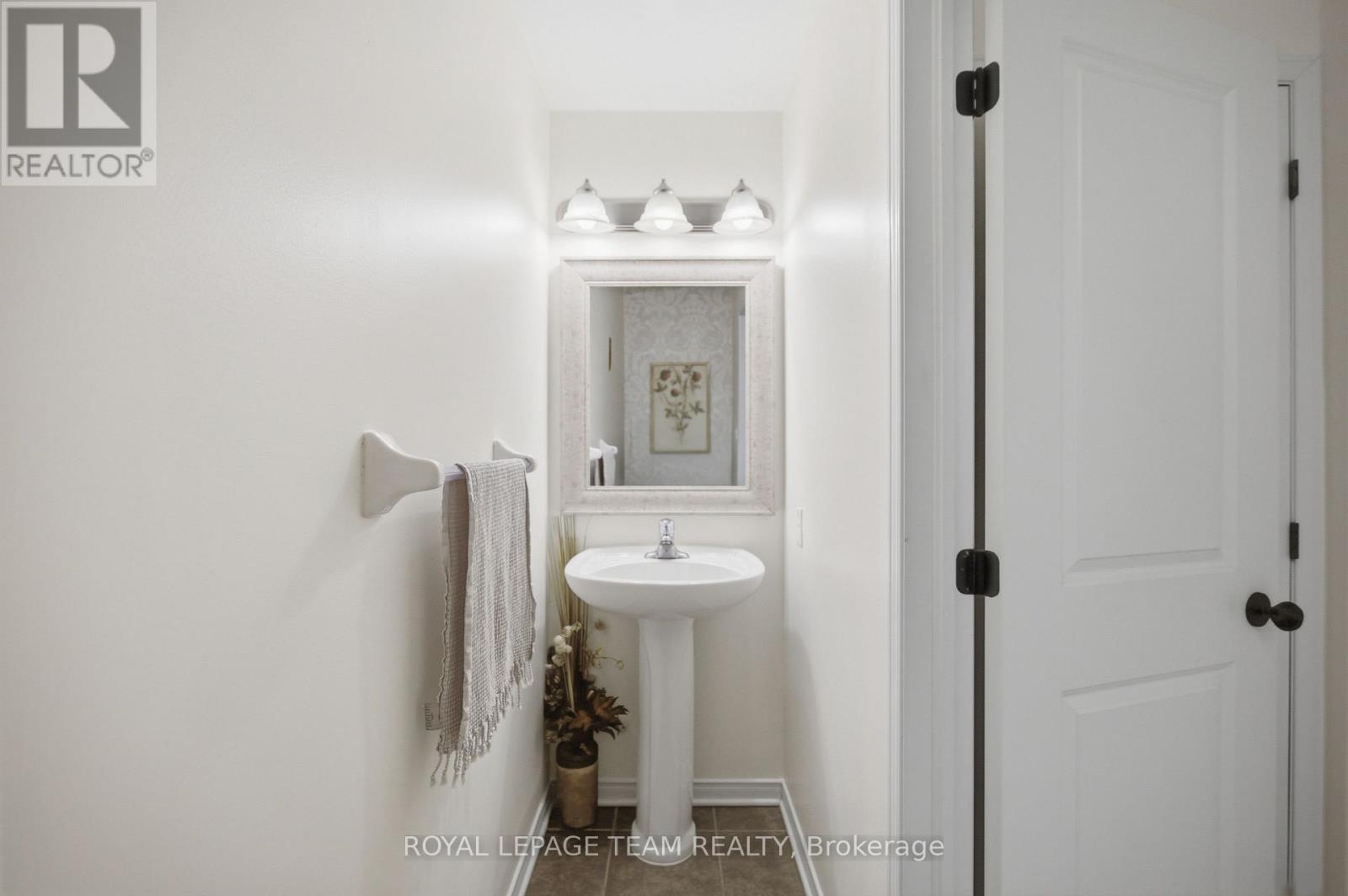 790 Kilbirnie Drive Property Photo 16
