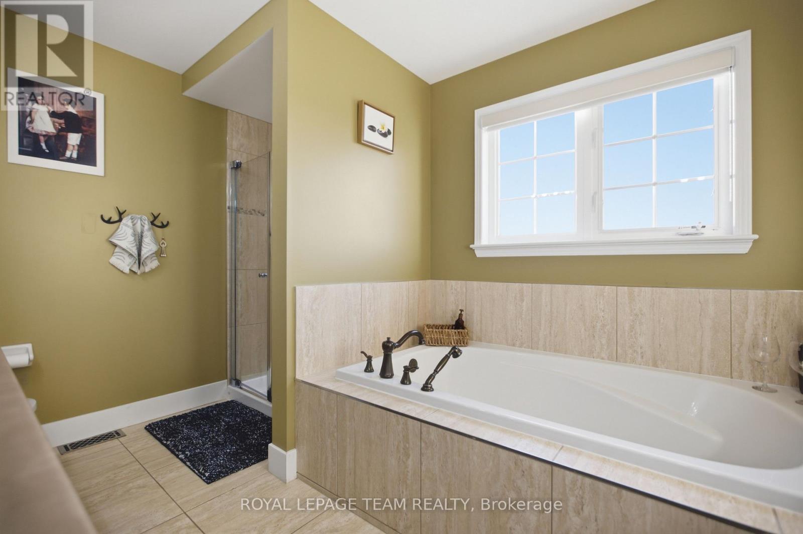 790 Kilbirnie Drive Property Photo 23