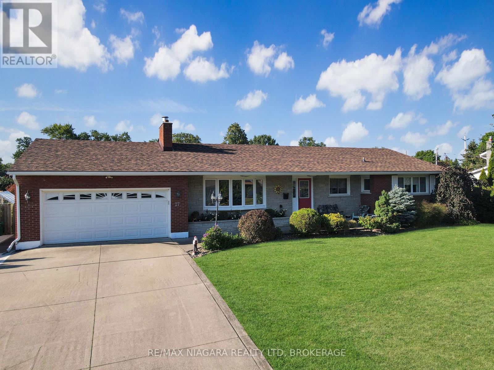 27 LINDBERGH DRIVE