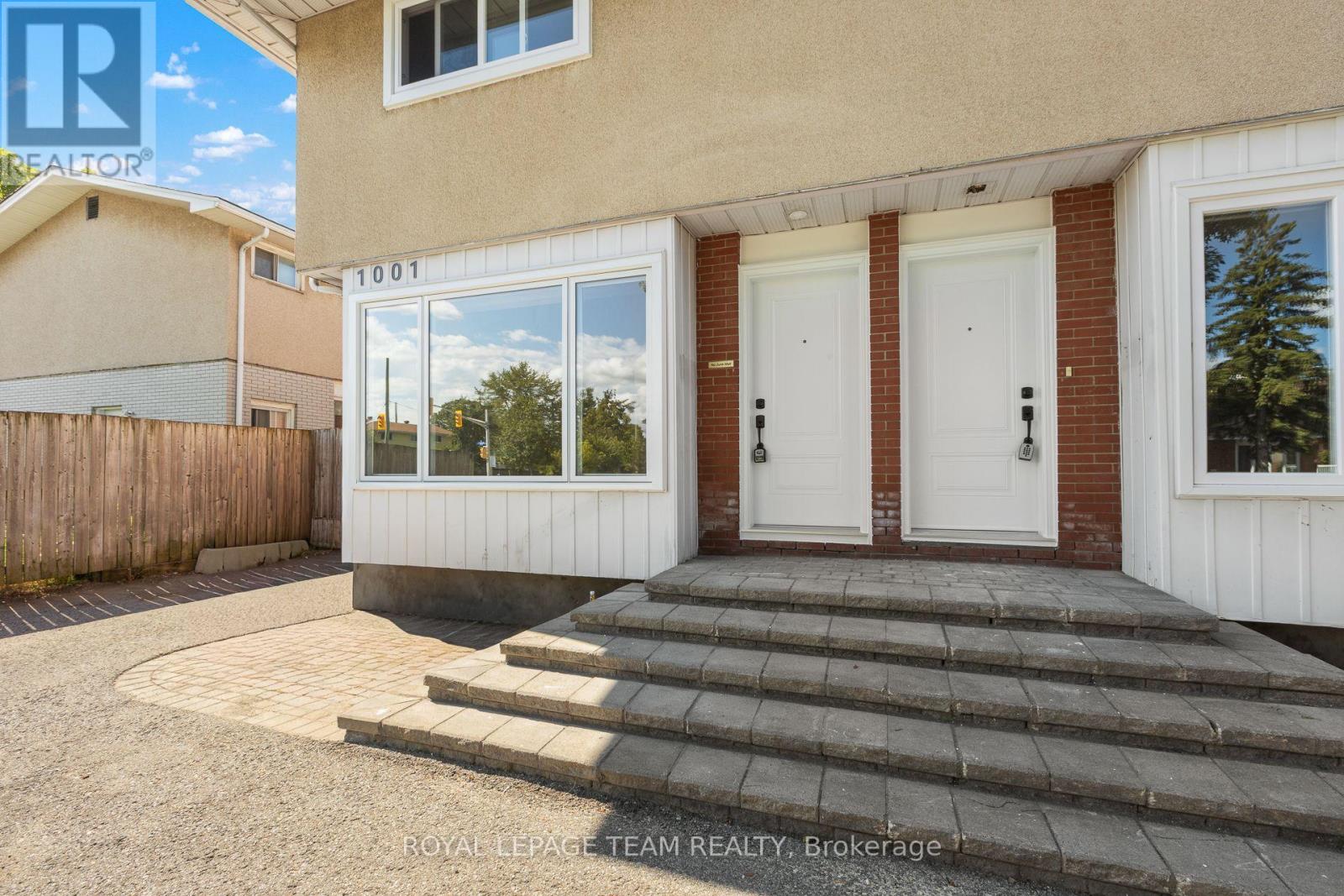 1001 Meadowlands Drive Property Photo 3