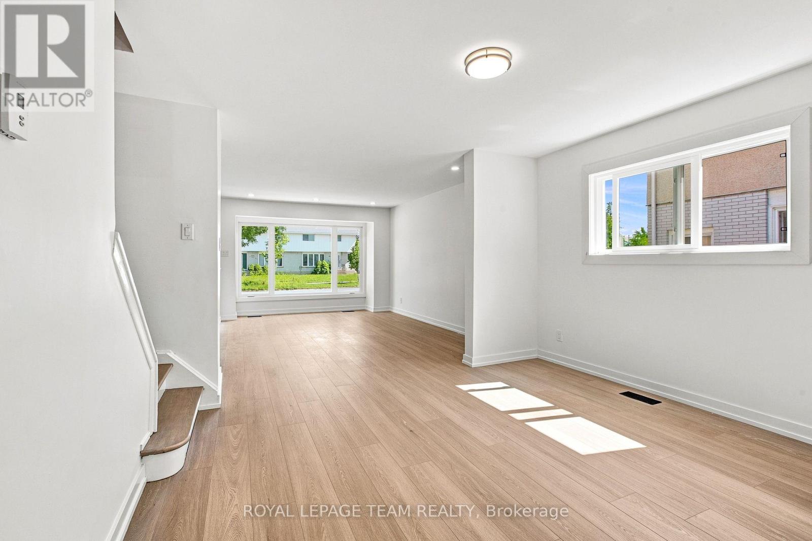 1001 Meadowlands Drive Property Photo 12