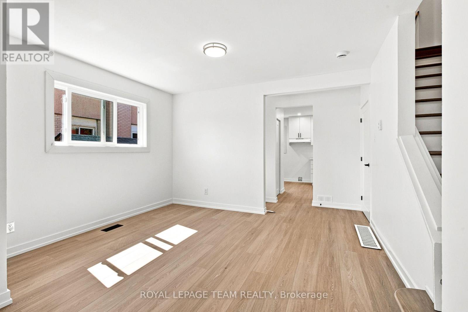 1001 Meadowlands Drive Property Photo 14