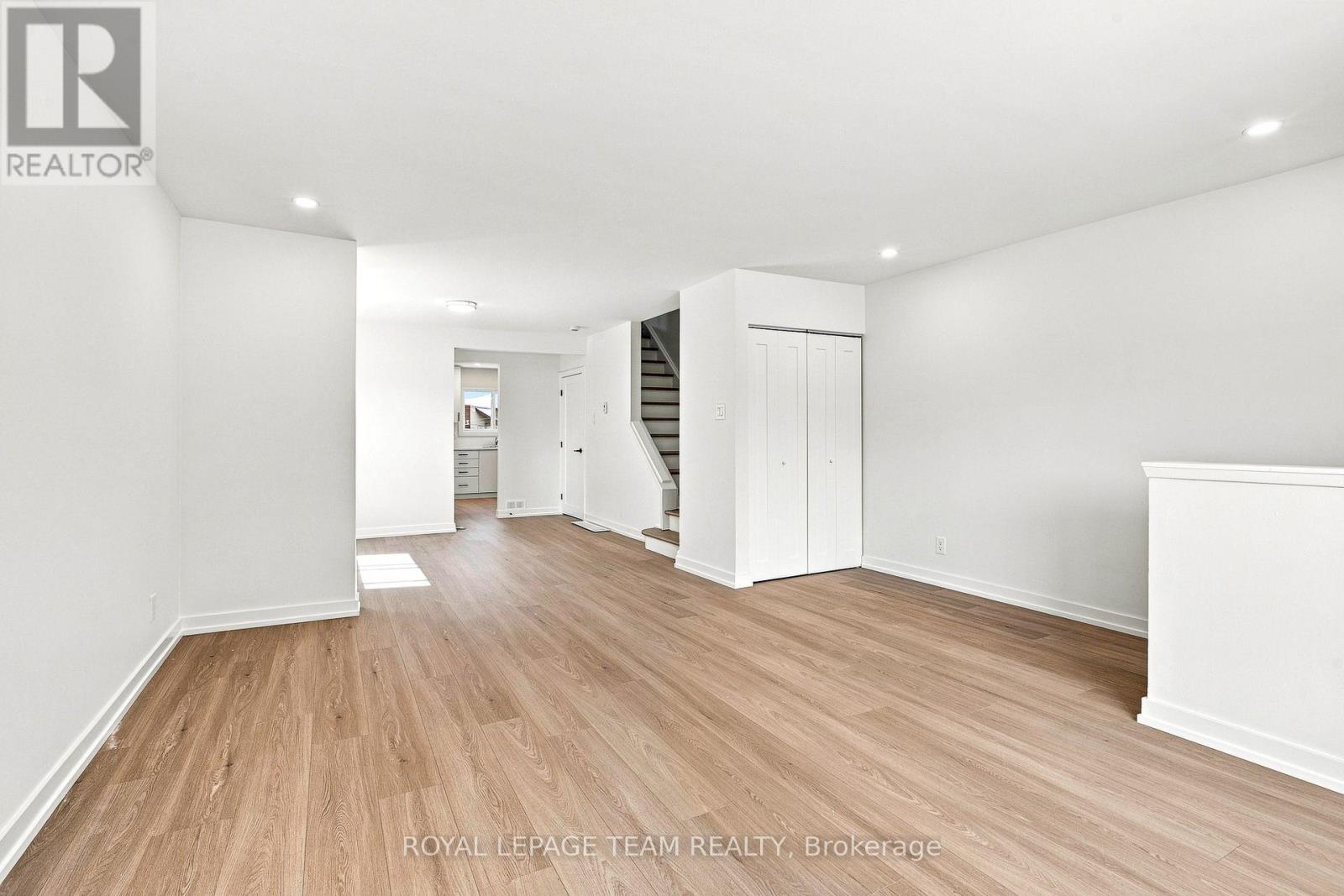 1001 Meadowlands Drive Property Photo 18