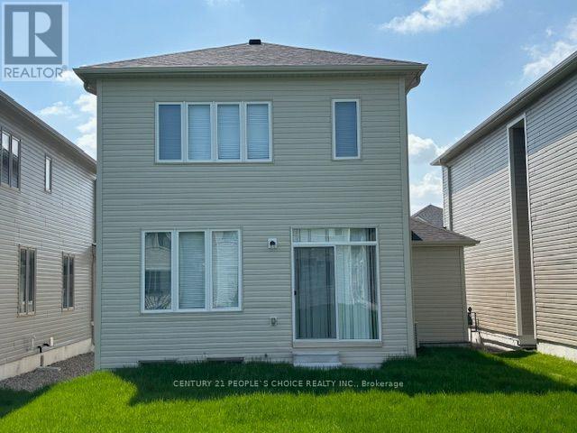 419 Black Cherry Crescent Property Photo 3