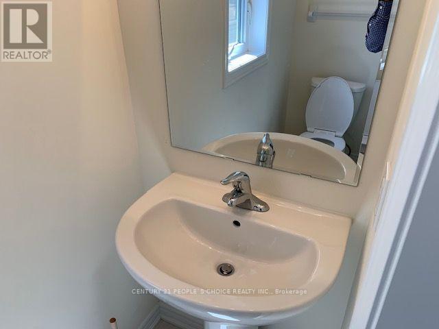 419 Black Cherry Crescent Property Photo 15