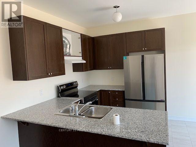 419 Black Cherry Crescent Property Photo 17