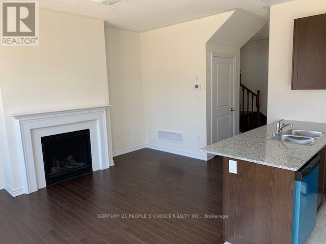 419 Black Cherry Crescent Property Photo 18