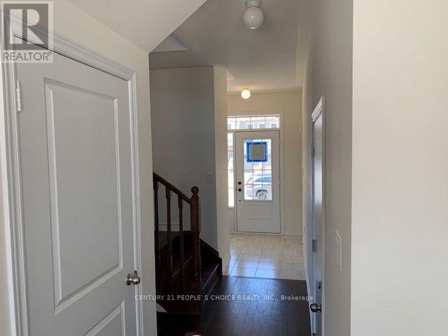 419 Black Cherry Crescent Property Photo 20
