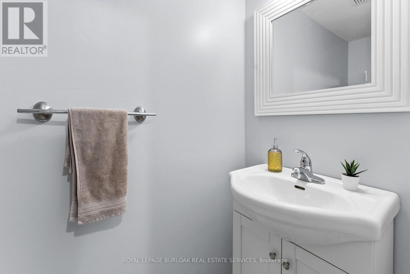 12 - 465 Beechwood Place Property Photo 9