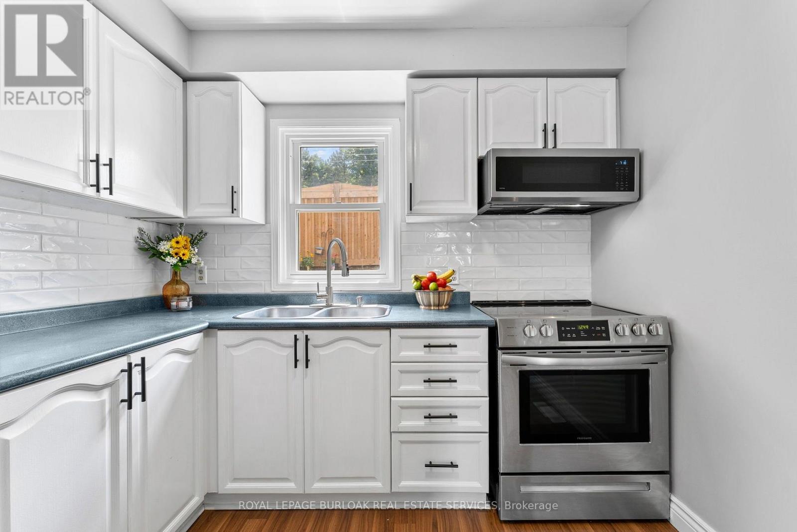 12 - 465 Beechwood Place Property Photo 17