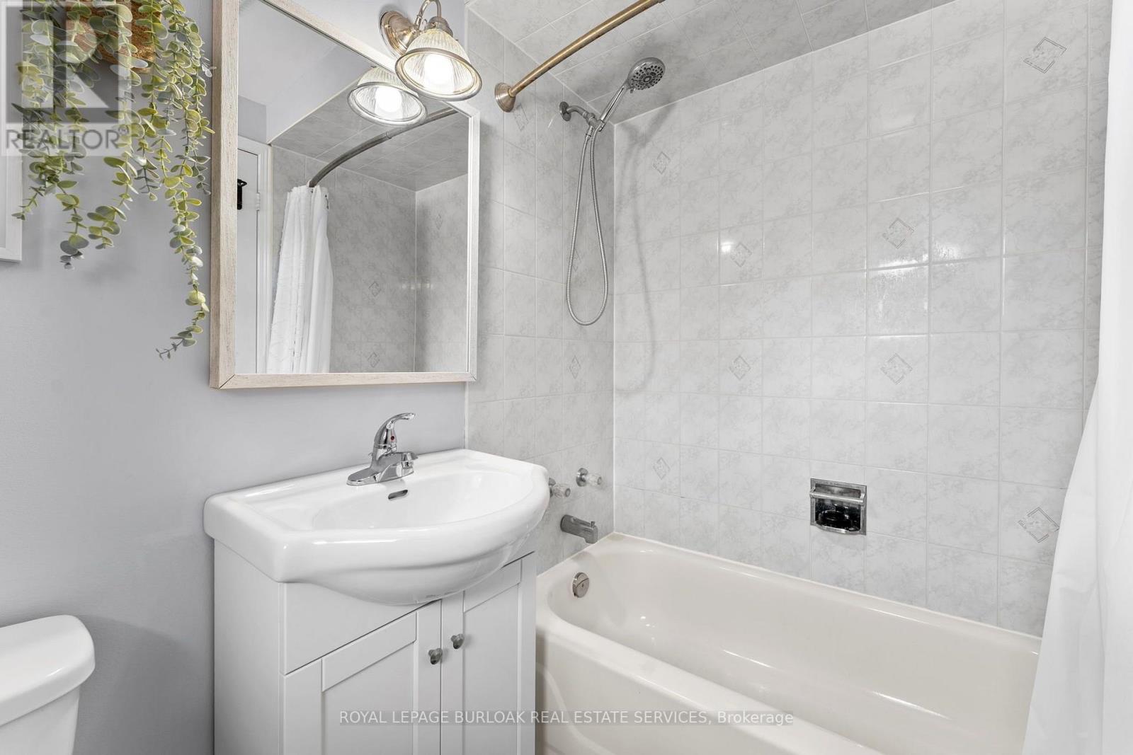 12 - 465 Beechwood Place Property Photo 34
