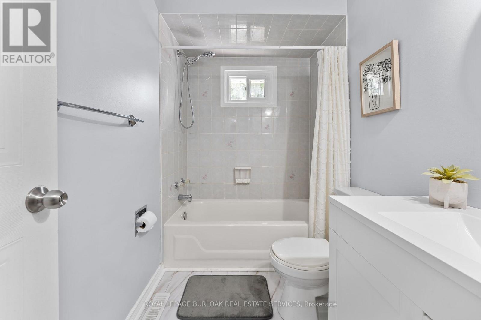 12 - 465 Beechwood Place Property Photo 37