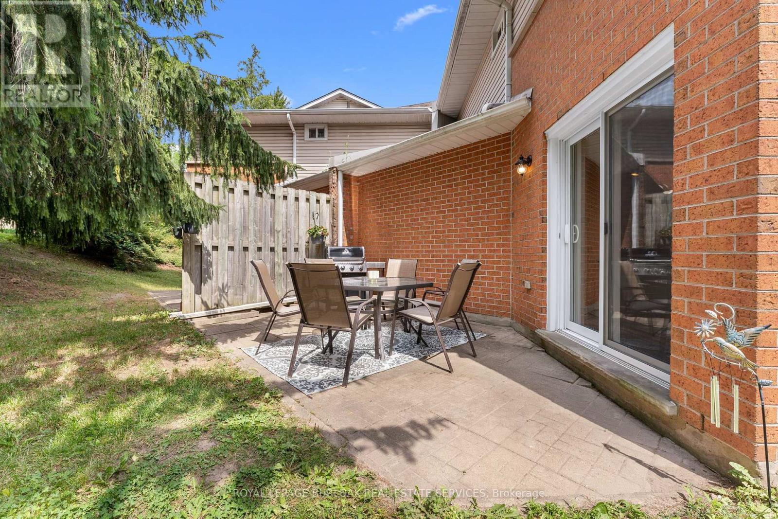 12 - 465 Beechwood Place Property Photo 43