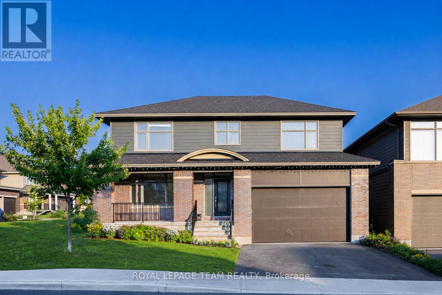 131 Escarpment Crescent Property Photo 1