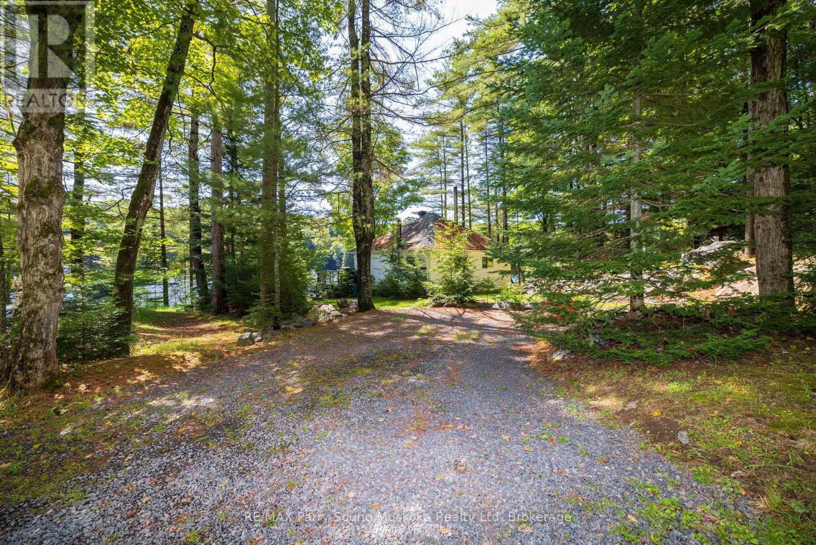 4 Post Lane Property Photo 35