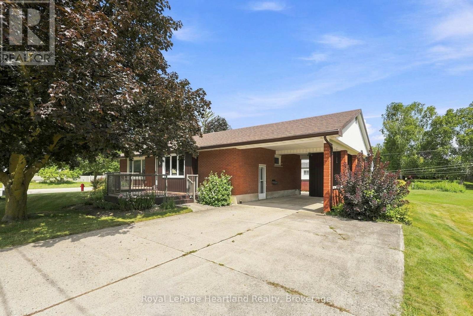 5 KING STREET Property Photo 1