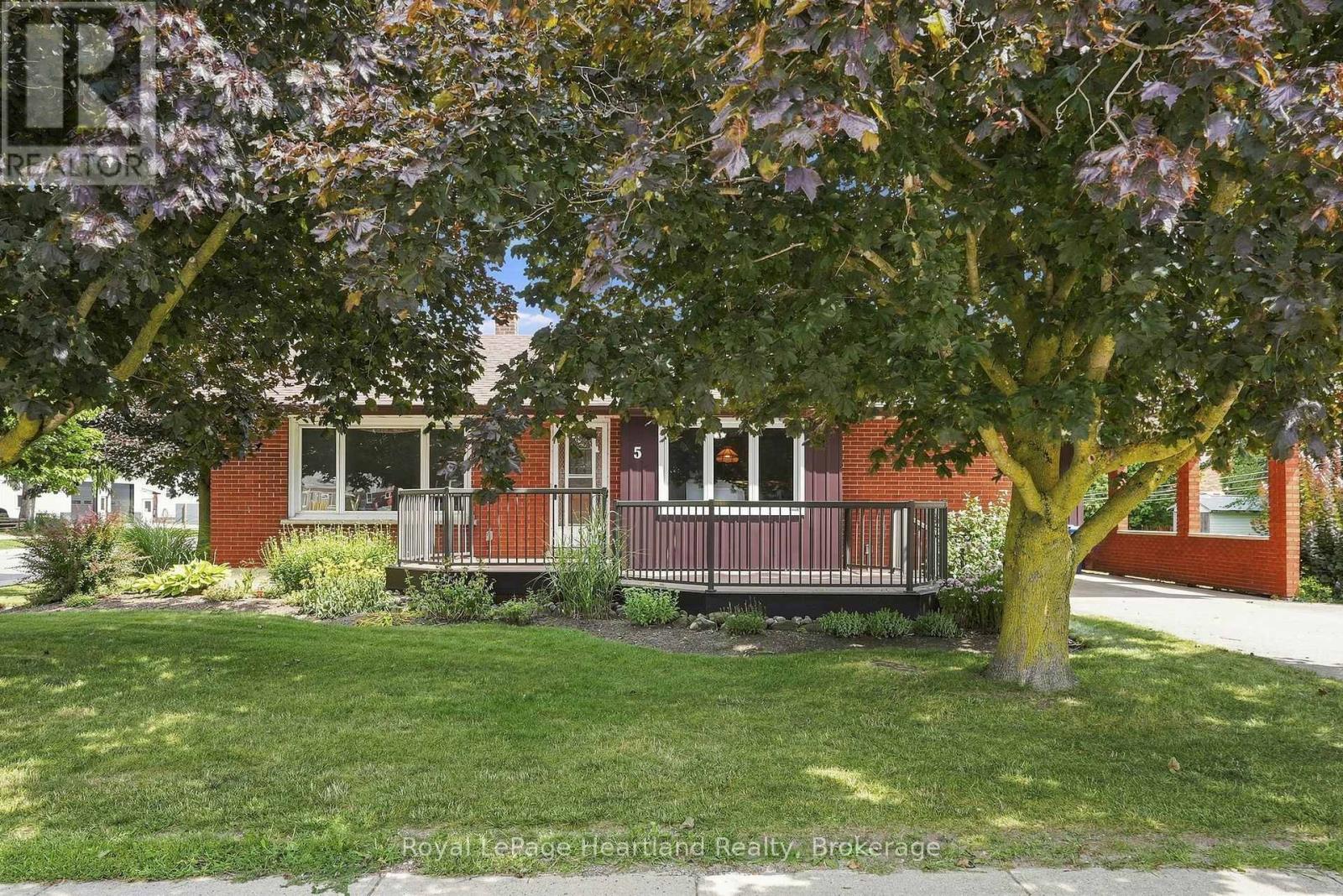 5 King Street Property Photo 2