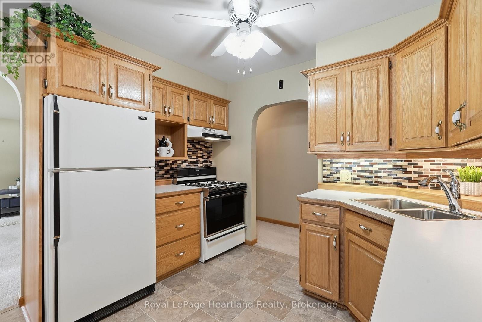 5 King Street Property Photo 13