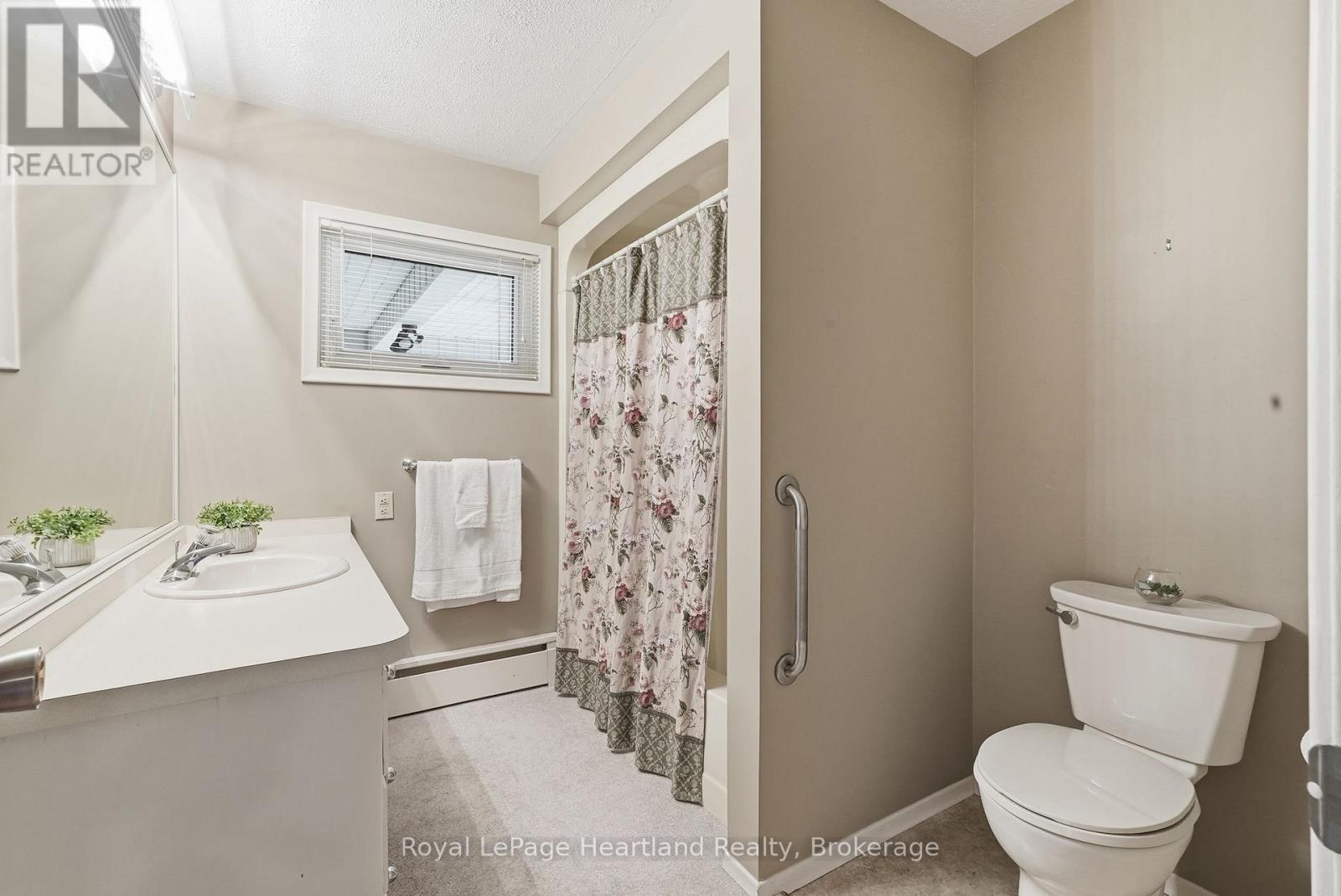 5 King Street Property Photo 18