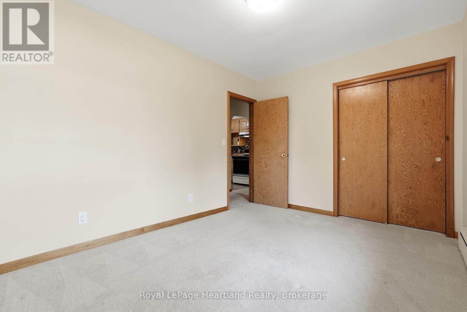 5 King Street Property Photo 20