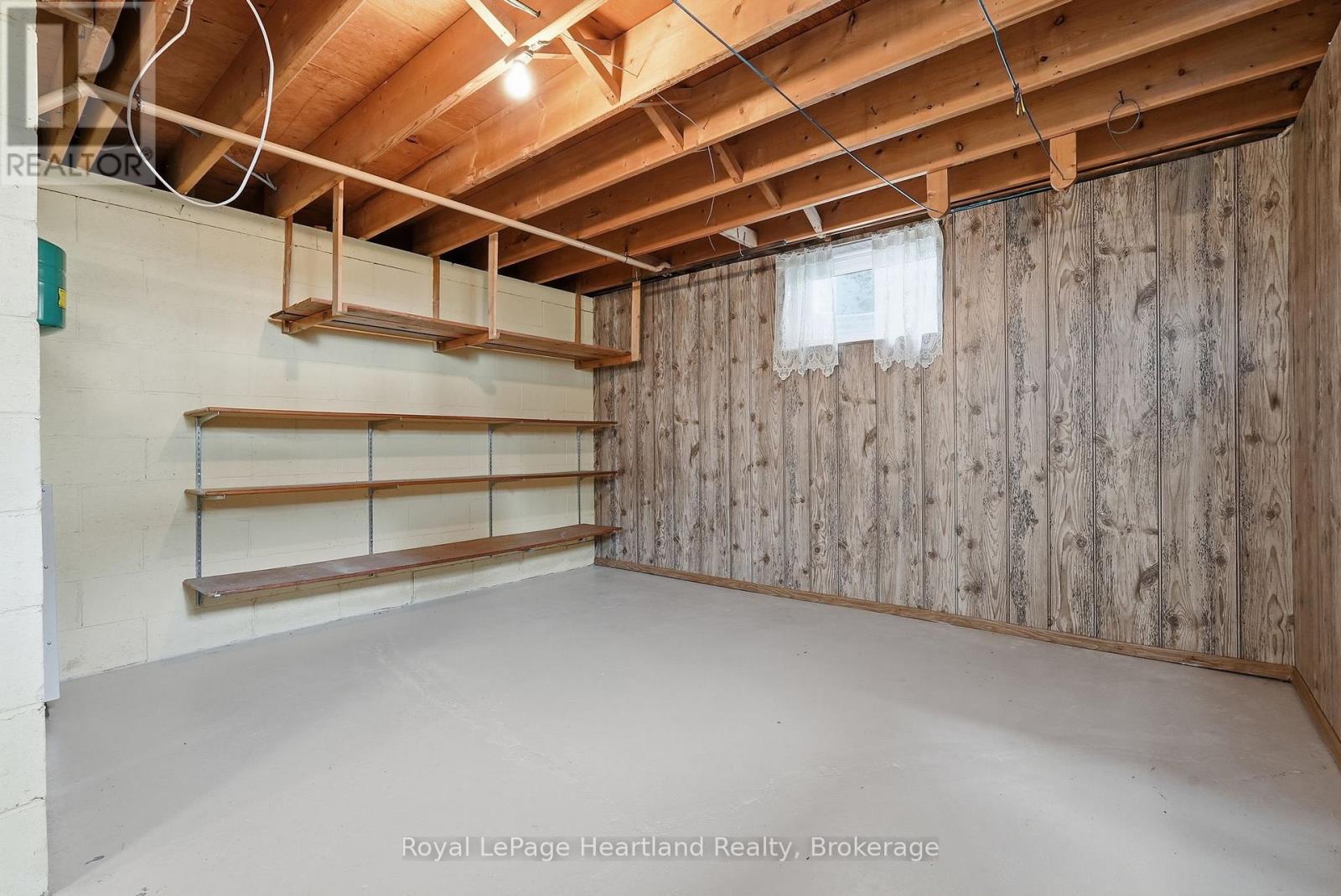 5 King Street Property Photo 27