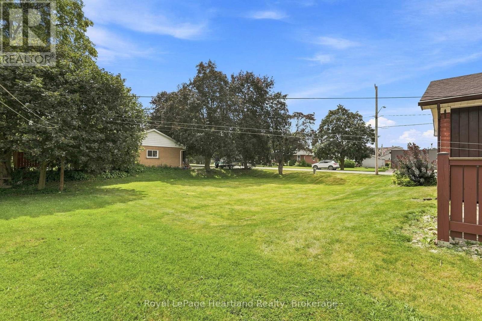 5 King Street Property Photo 34