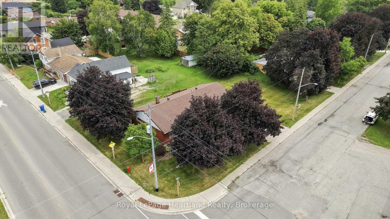 5 King Street Property Photo 41