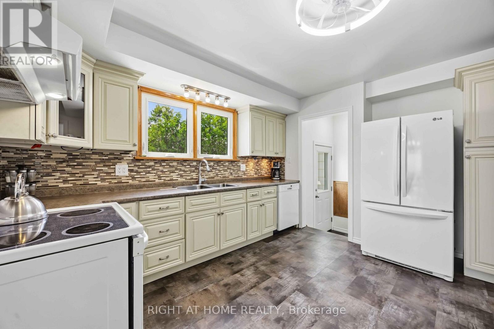 1933 Plank Road Property Photo 11
