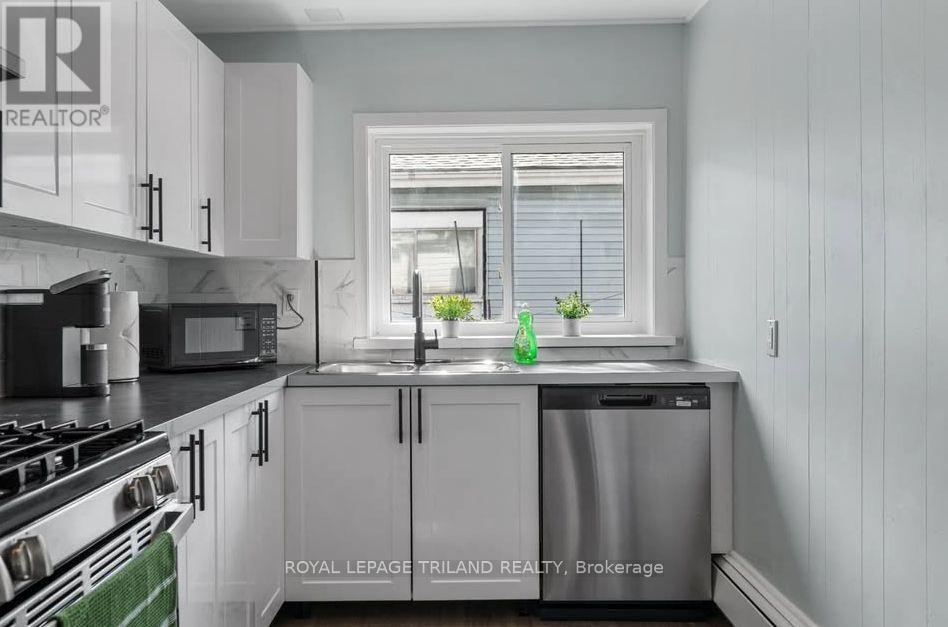2 - 469 Grey Street Property Photo 6