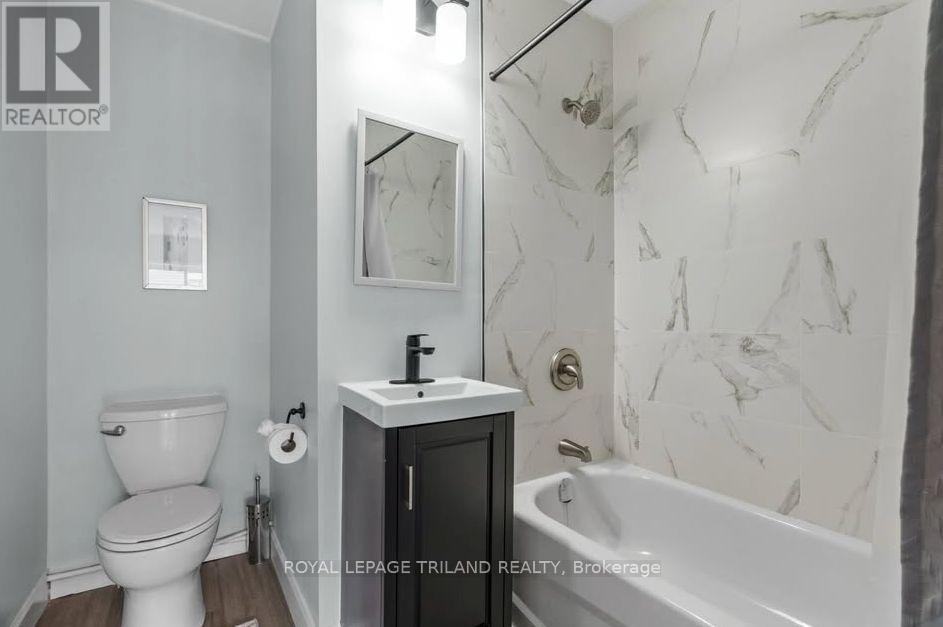 2 - 469 Grey Street Property Photo 12