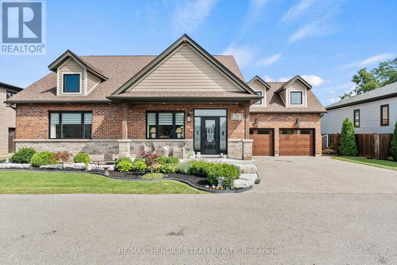 5B WILHOLME DRIVE