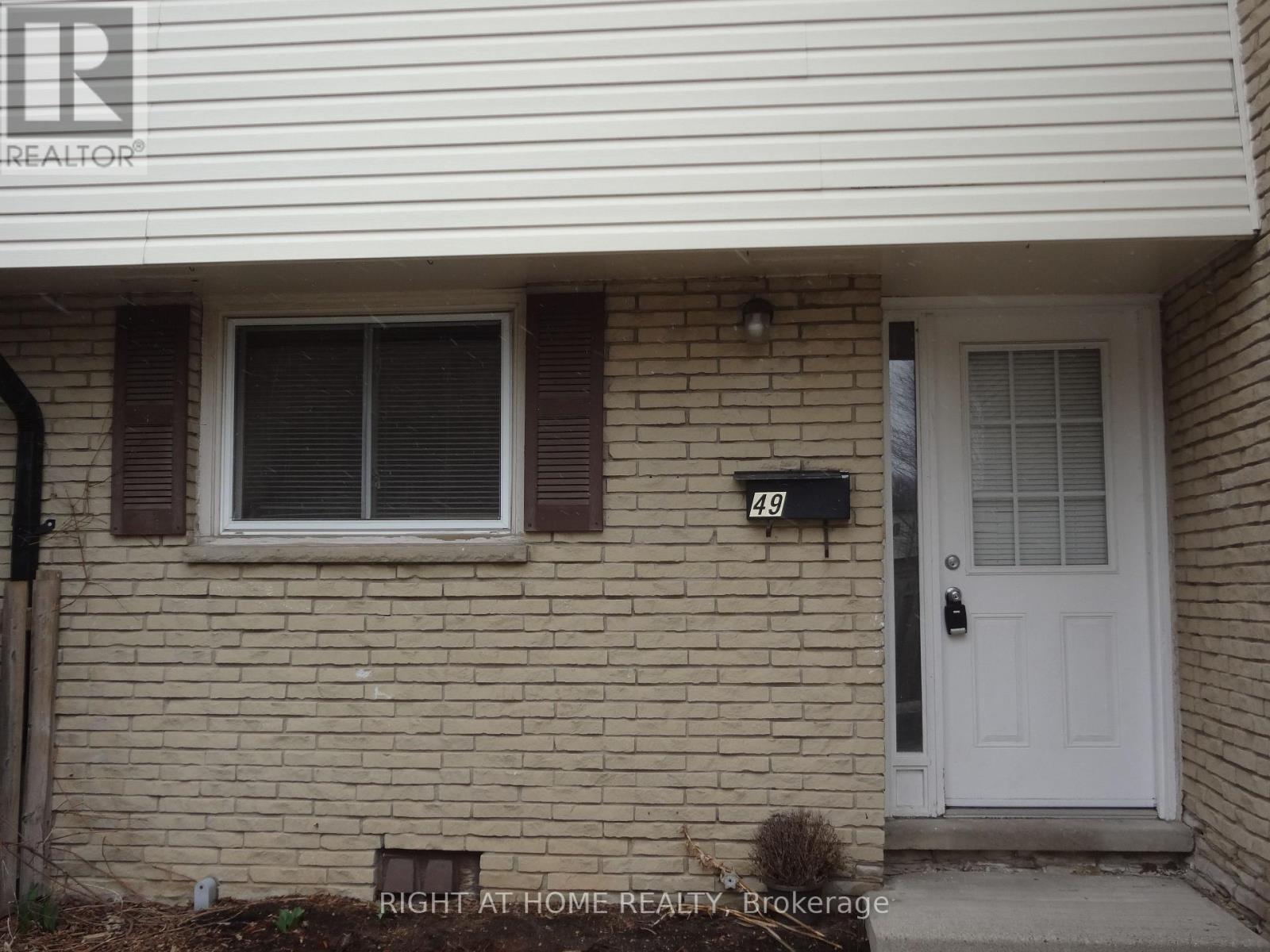 49 - 211 Veronica Drive Property Photo 2