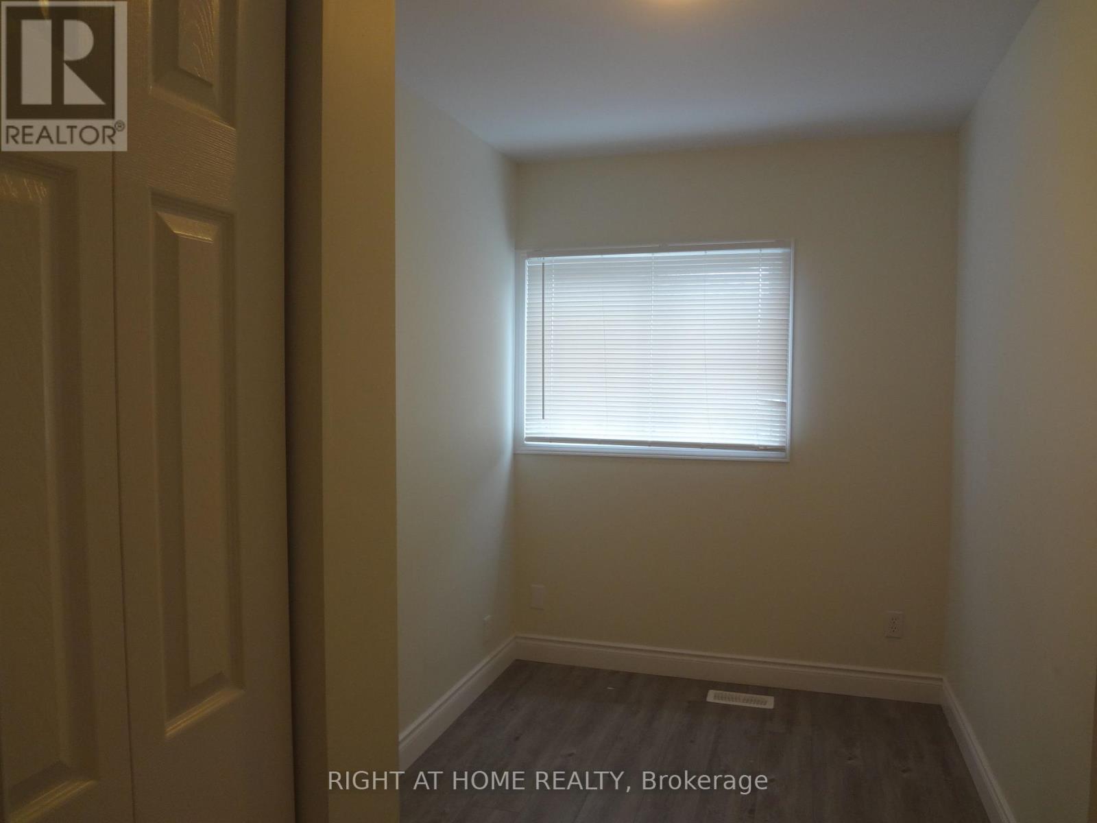 49 - 211 Veronica Drive Property Photo 9
