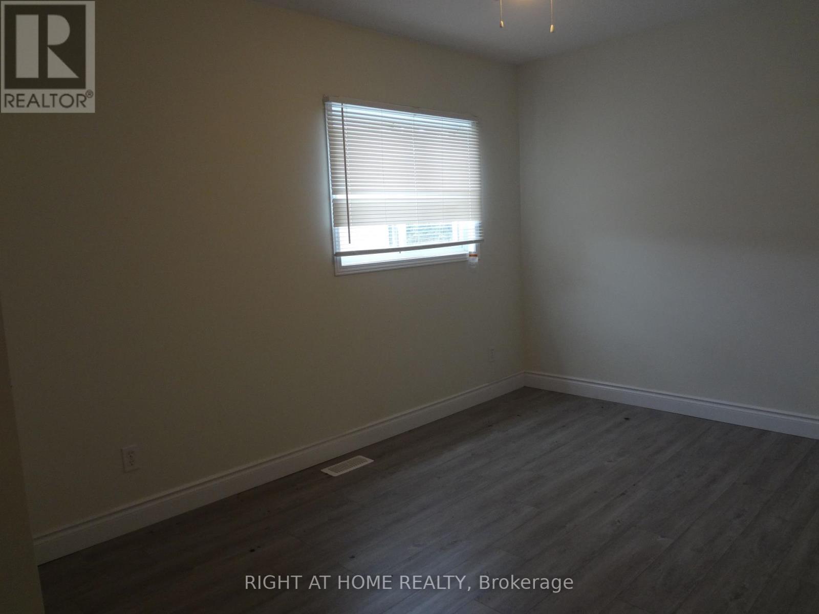 49 - 211 Veronica Drive Property Photo 12