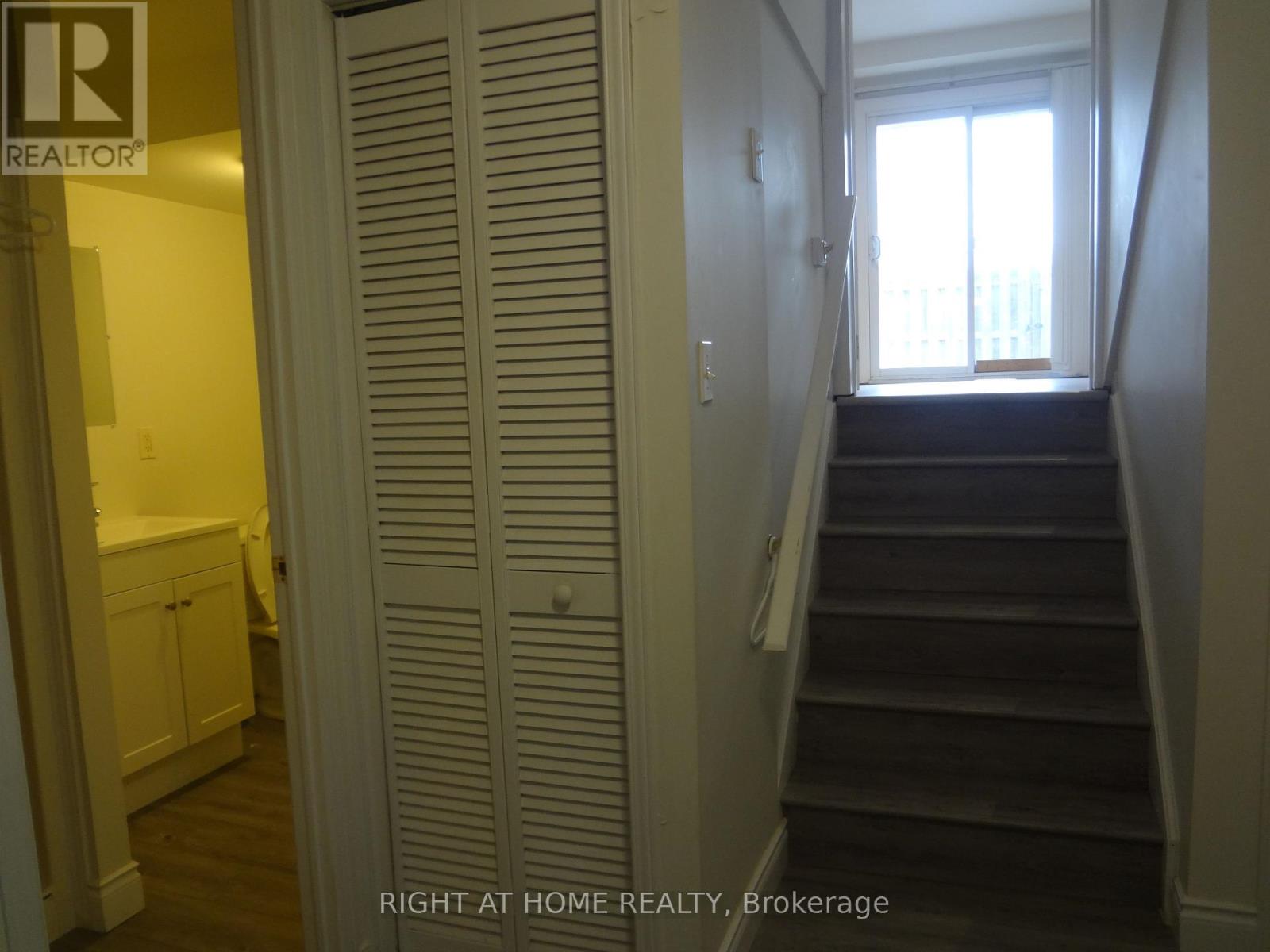 49 - 211 Veronica Drive Property Photo 15